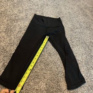 Lululemon Wunder Under 17”